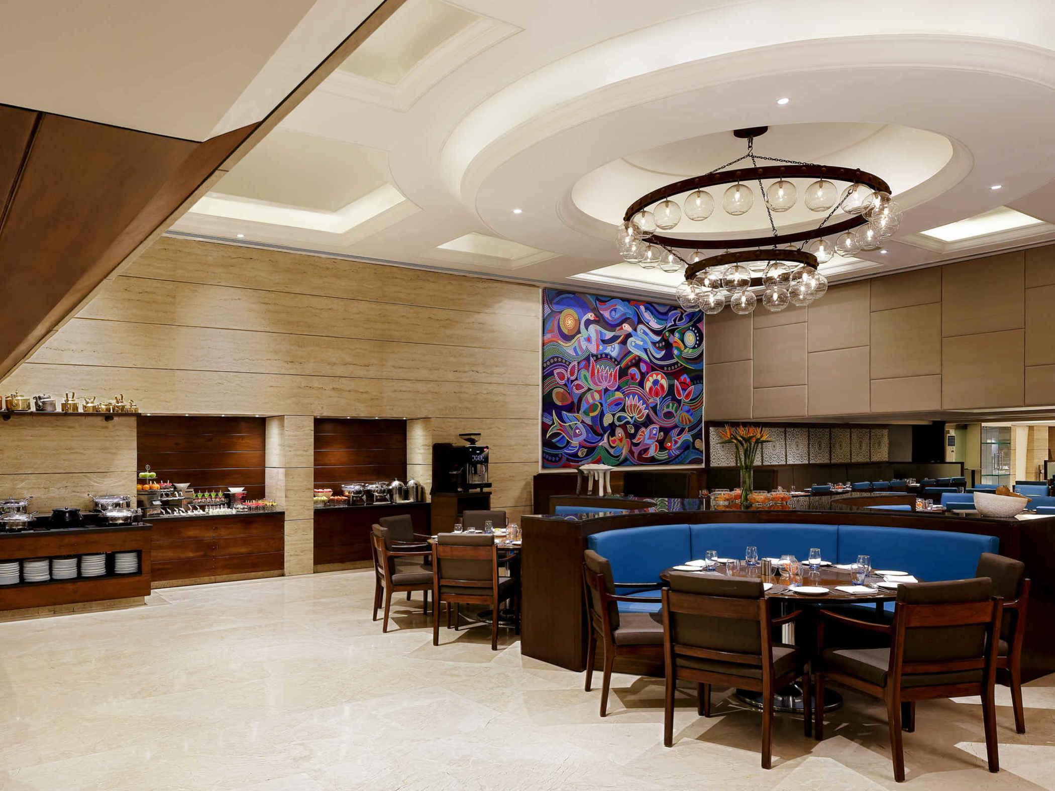 Grand Mercure Vadodara Surya Palace Dış mekan fotoğraf