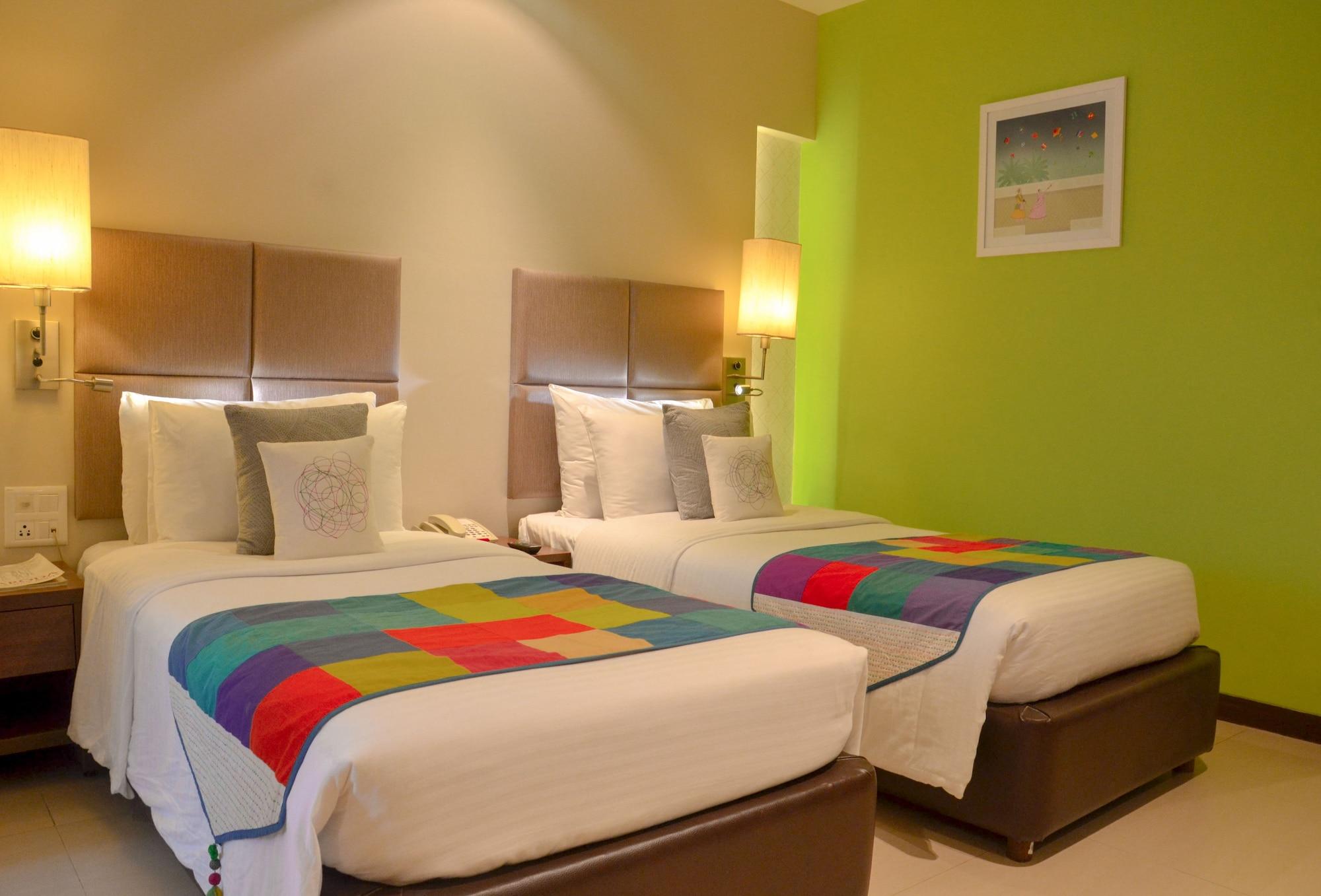 Grand Mercure Vadodara Surya Palace Dış mekan fotoğraf