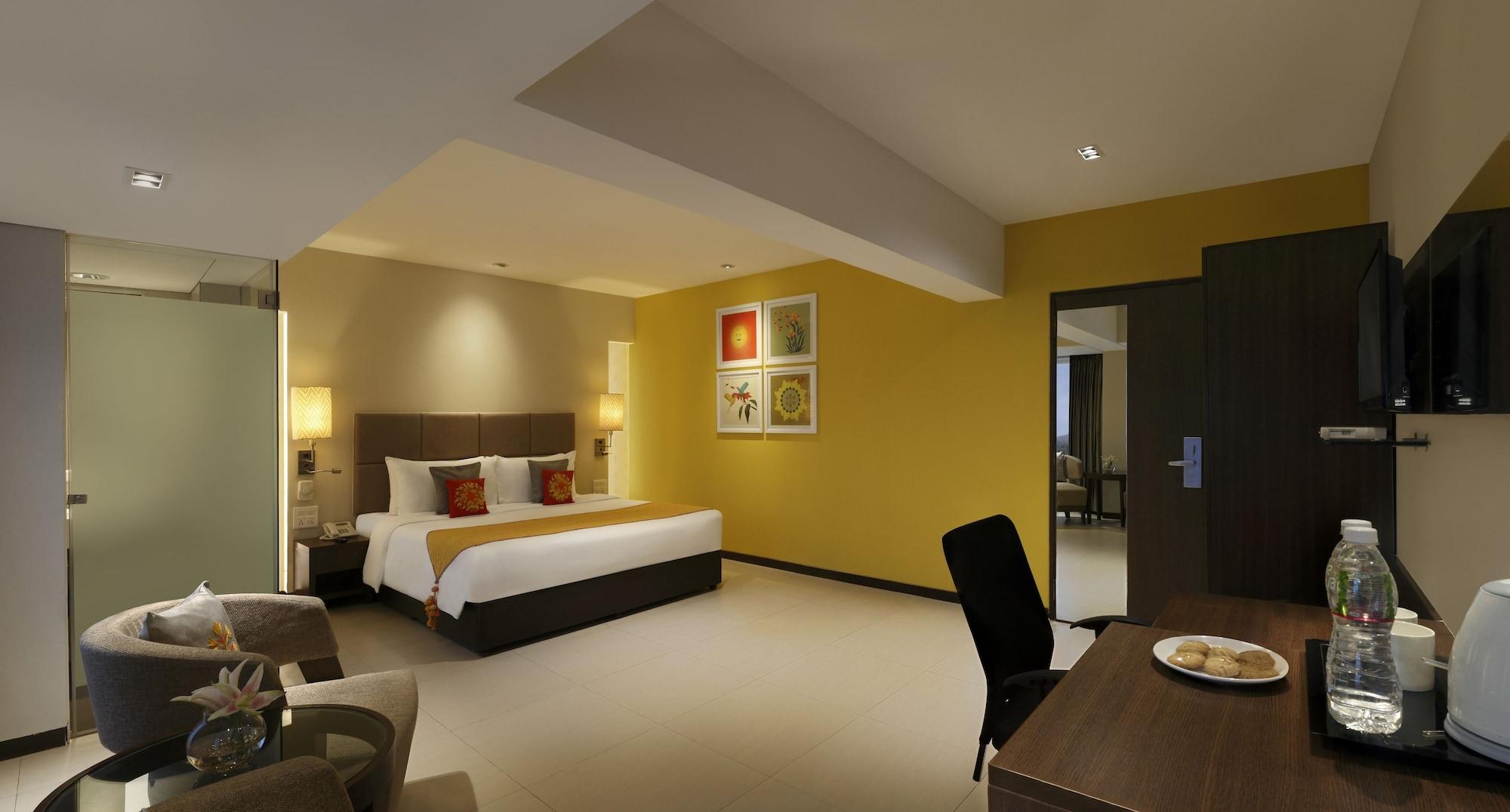 Grand Mercure Vadodara Surya Palace Dış mekan fotoğraf