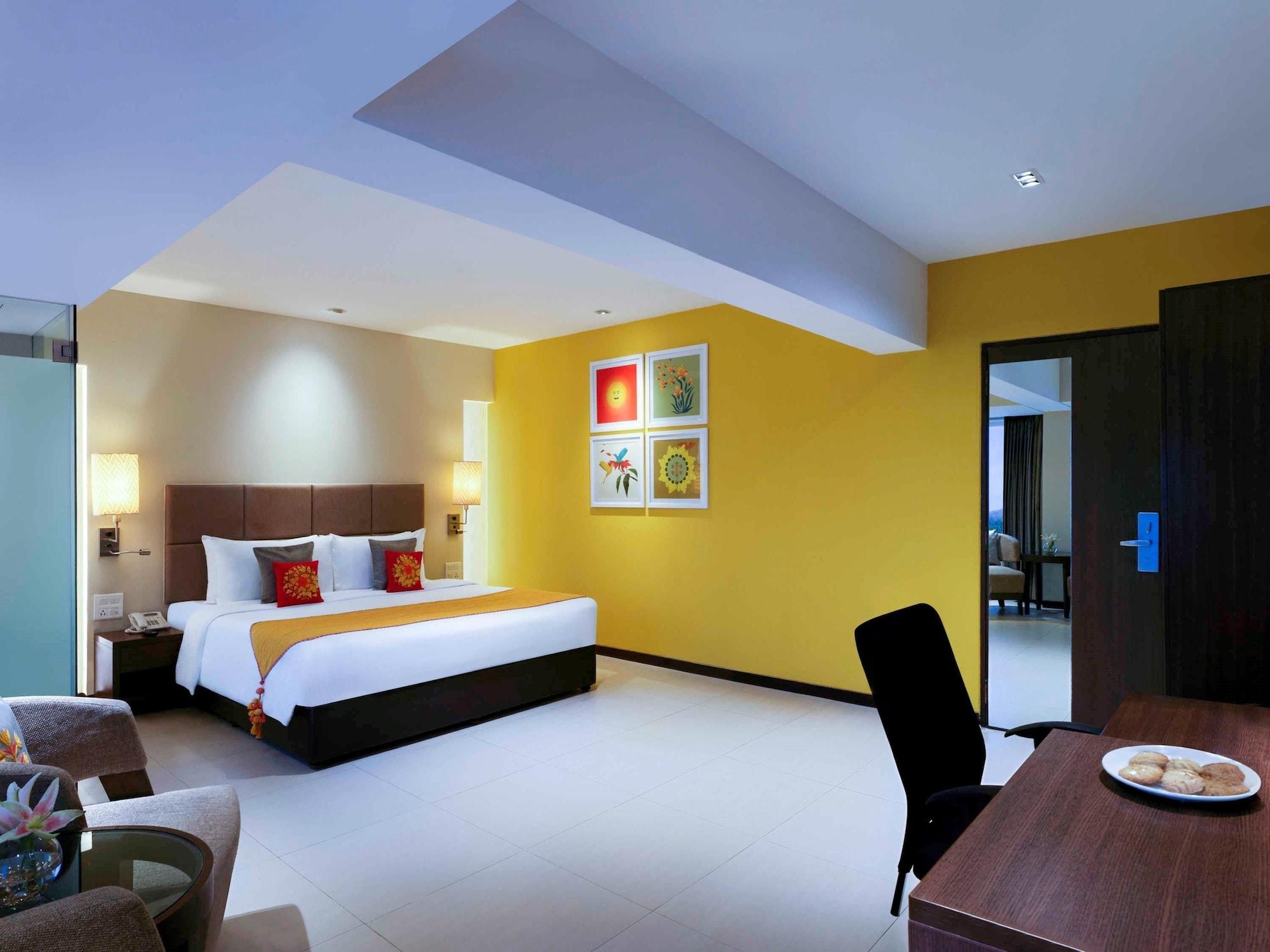 Grand Mercure Vadodara Surya Palace Dış mekan fotoğraf