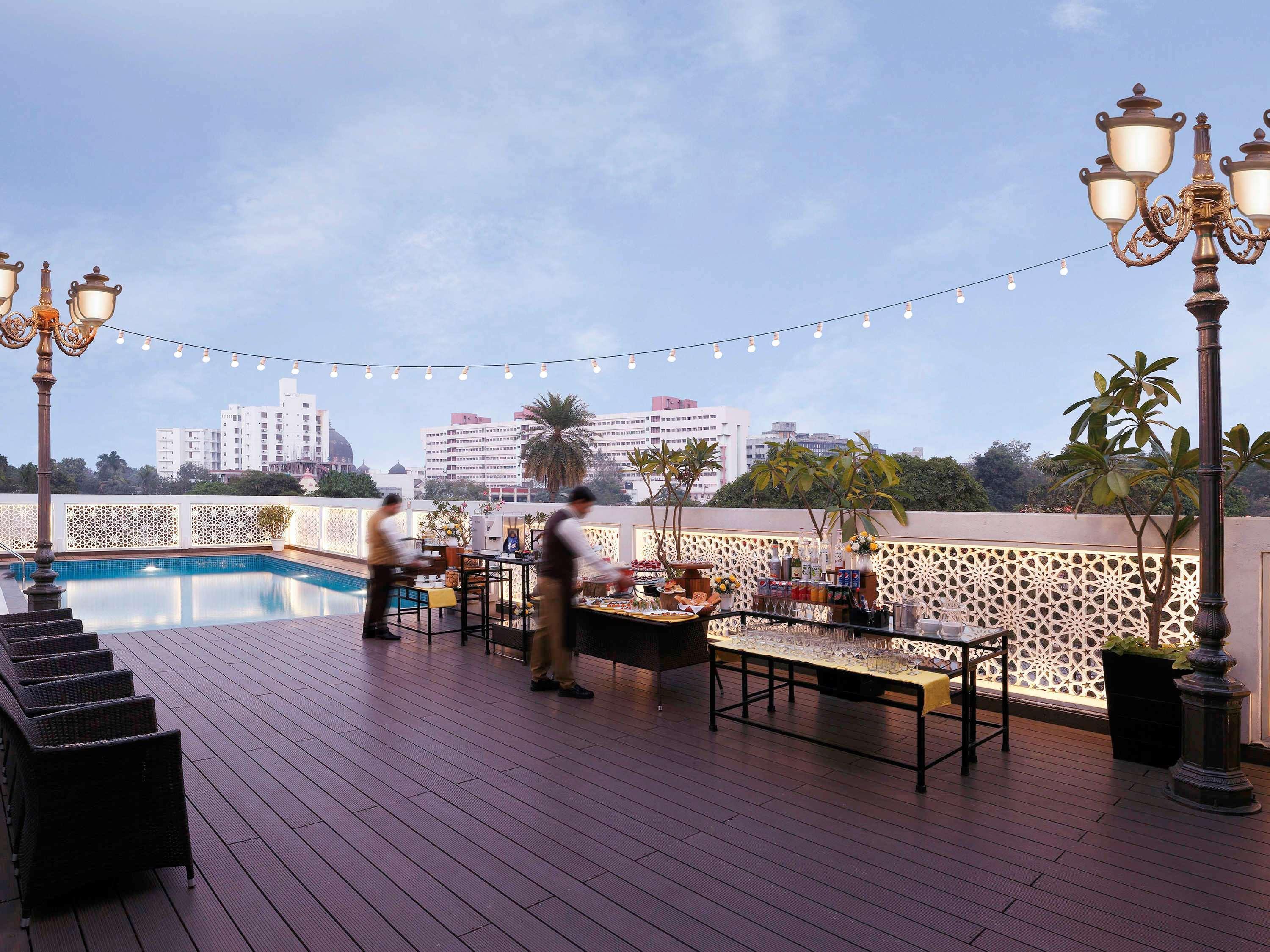 Grand Mercure Vadodara Surya Palace Dış mekan fotoğraf