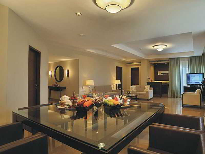 Grand Mercure Vadodara Surya Palace Oda fotoğraf