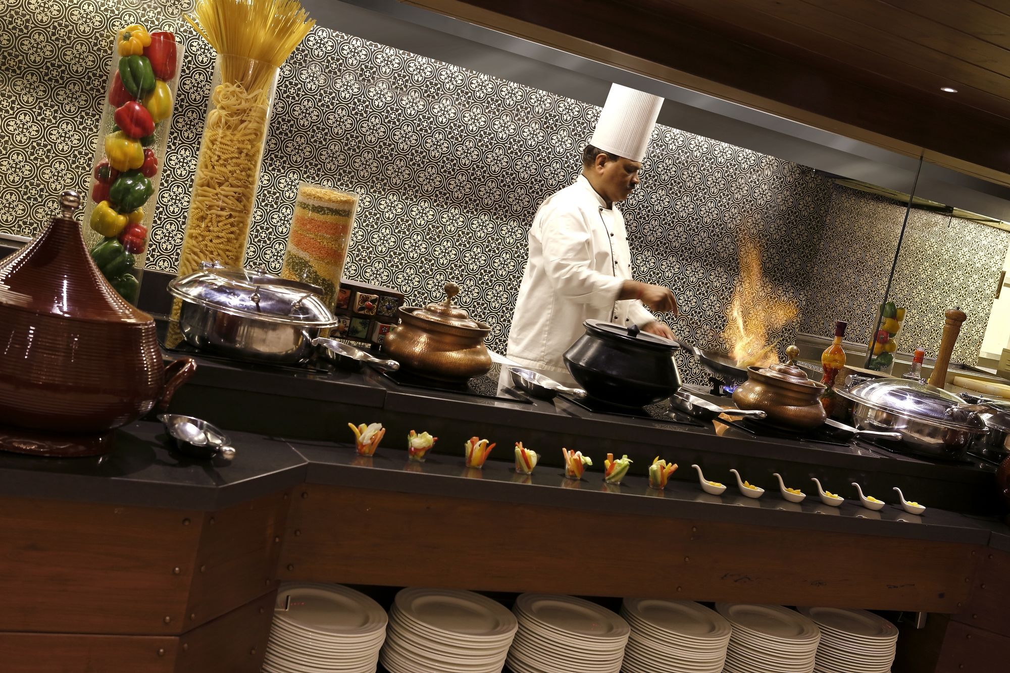 Grand Mercure Vadodara Surya Palace Dış mekan fotoğraf