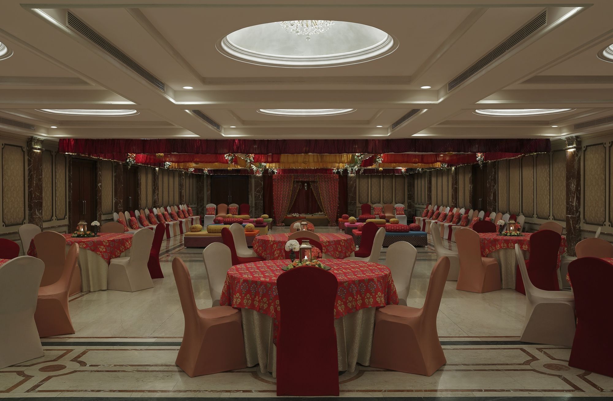 Grand Mercure Vadodara Surya Palace Dış mekan fotoğraf