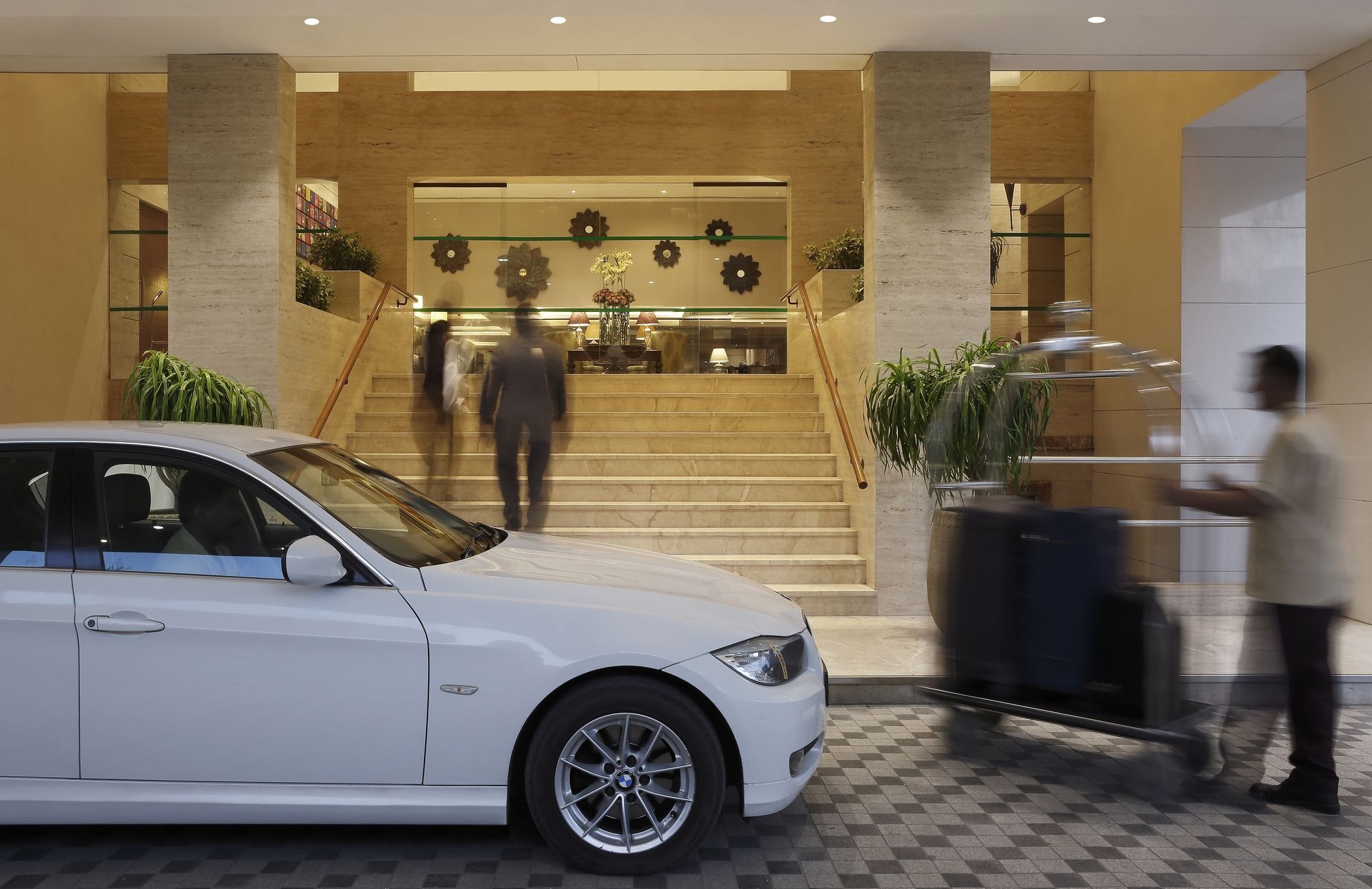 Grand Mercure Vadodara Surya Palace Dış mekan fotoğraf