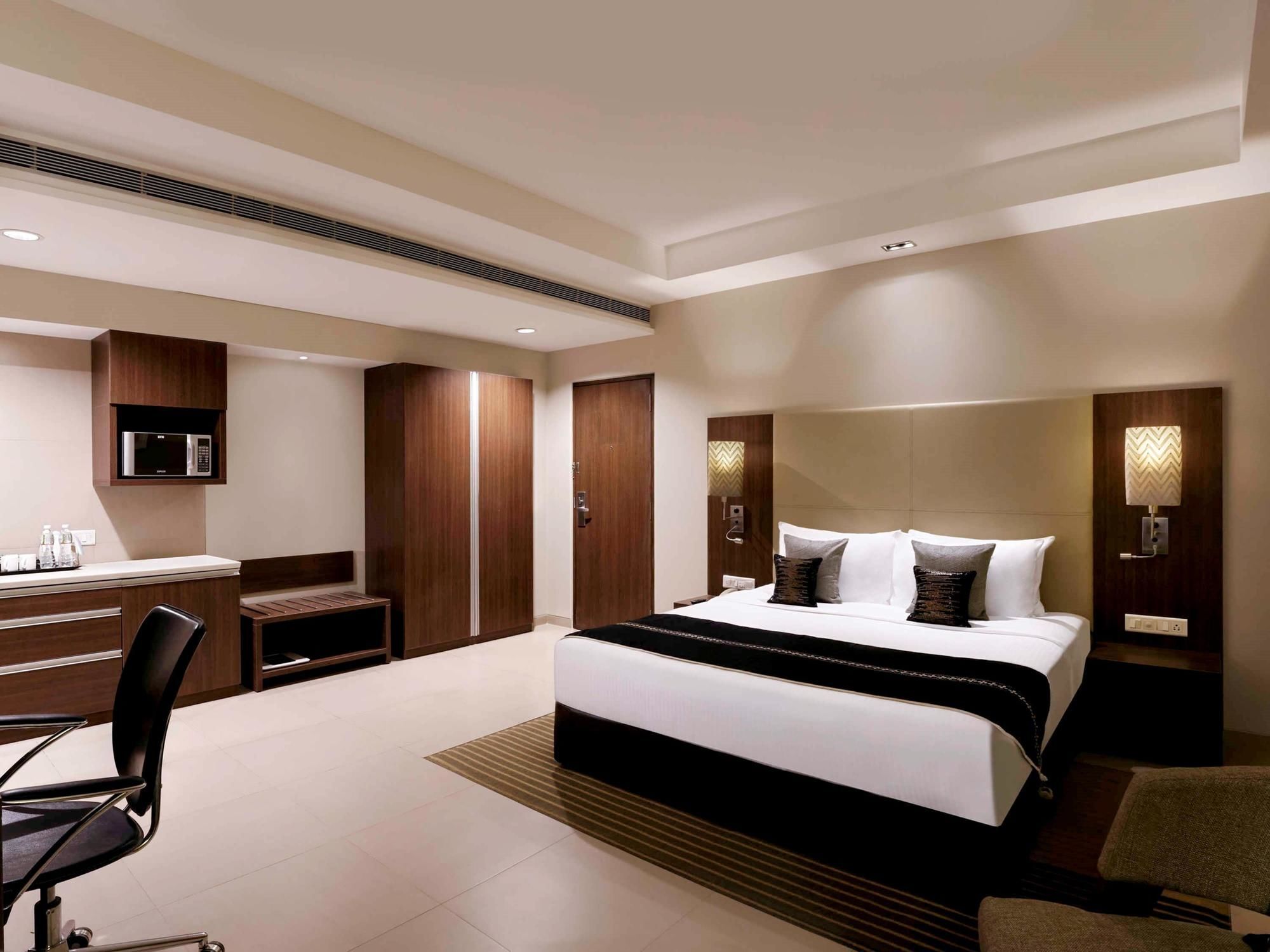 Grand Mercure Vadodara Surya Palace Dış mekan fotoğraf